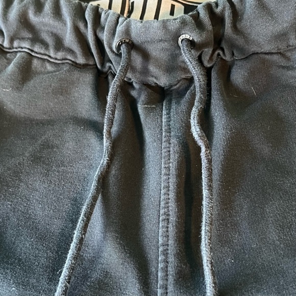 Men’s Puma Shorts - Picture 3 of 4